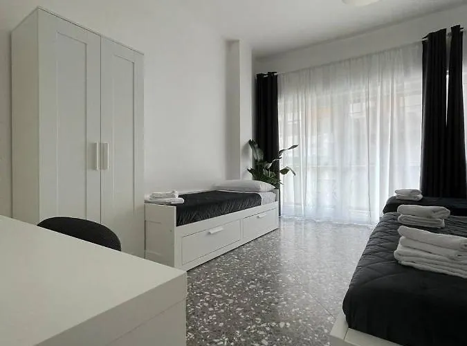 Quintino Sella 3* בארי